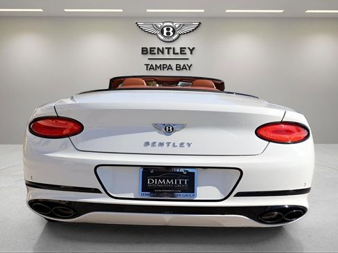 Used 2024 Bentley Continental GT image 10