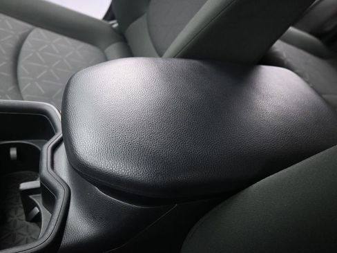 Used 2024 Toyota RAV4 XLE image 34