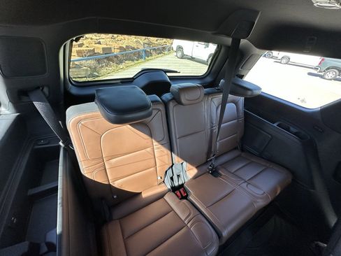 Used 2024 Lincoln Navigator Reserve image 21