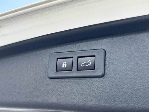 Used 2023 Subaru Outback Premium image 14