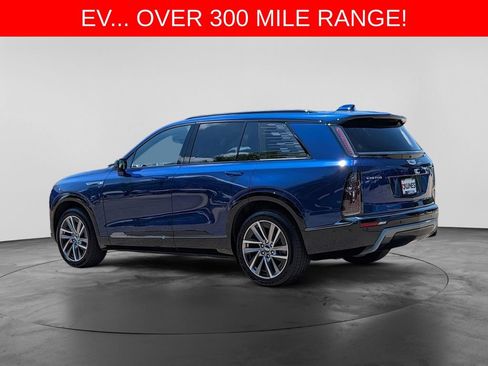 Used 2026 Cadillac Vistiq Sport w/ LPO, Floor Liner Package AWD/4WD image 7