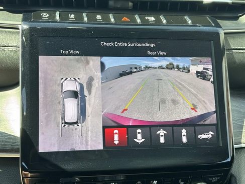 Used 2021 Jeep Grand Cherokee L Limited w/ Luxury Tech Group II image 21