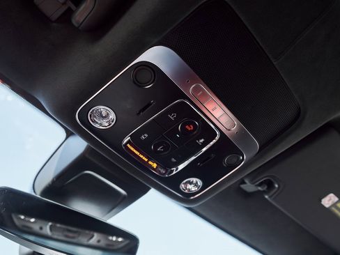 Used 2023 Bentley Continental GT Azure image 71