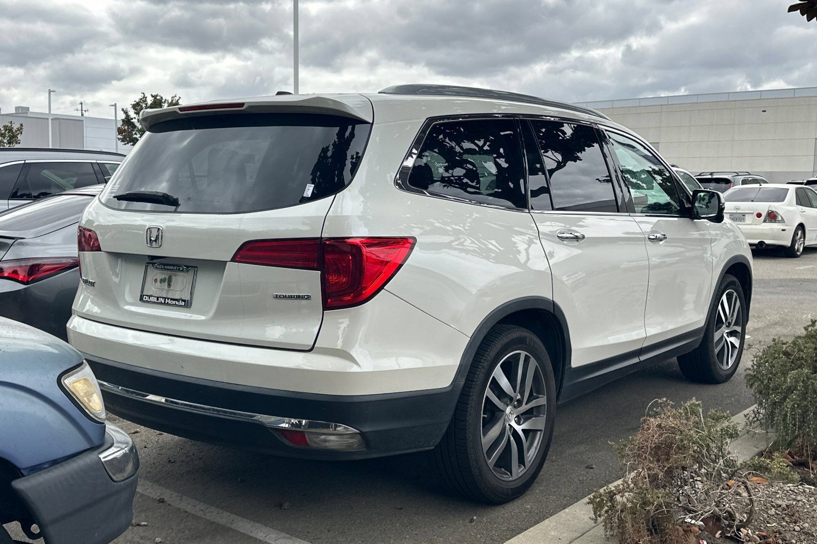Used 2017 Honda Pilot Touring image 5