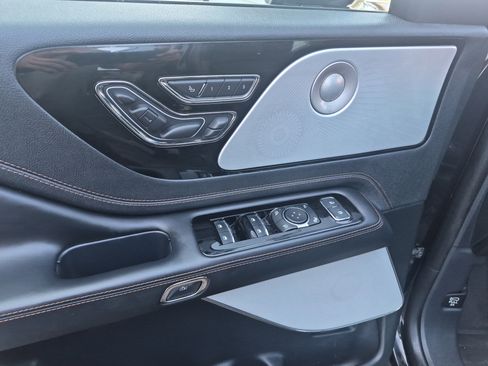 Used 2025 Lincoln Aviator Black Label image 10