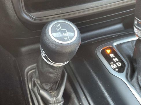 Used 2020 Jeep Wrangler Sport image 22