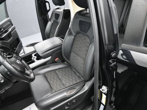 Used 2020 RAM 1500 Big Horn w/ Built-to-serve Edition AWD/4WD image 19