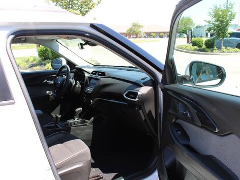 Used 2021 Chevrolet TrailBlazer LT FWD image 35