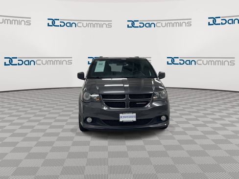 Used 2019 Dodge Grand Caravan GT FWD image 3