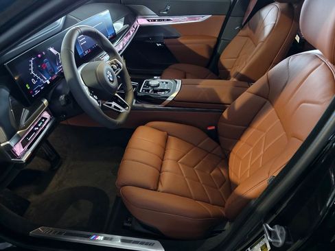 New 2026 BMW 760i xDrive w/ Luxury Rear Seating Package AWD/4WD image 7