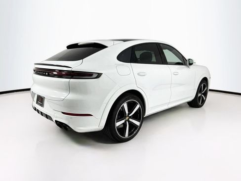 Certified 2024 Porsche Cayenne Coupe AWD/4WD image 7