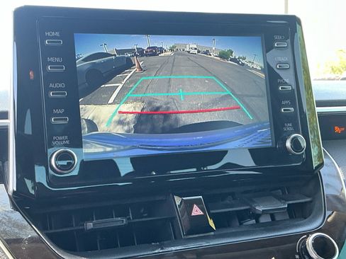 Used 2020 Toyota Corolla LE w/ Carpet Mat Package (TMS) FWD image 25