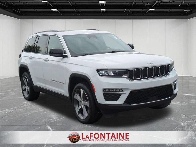 Used 2024 Jeep Grand Cherokee Limited AWD/4WD image 7