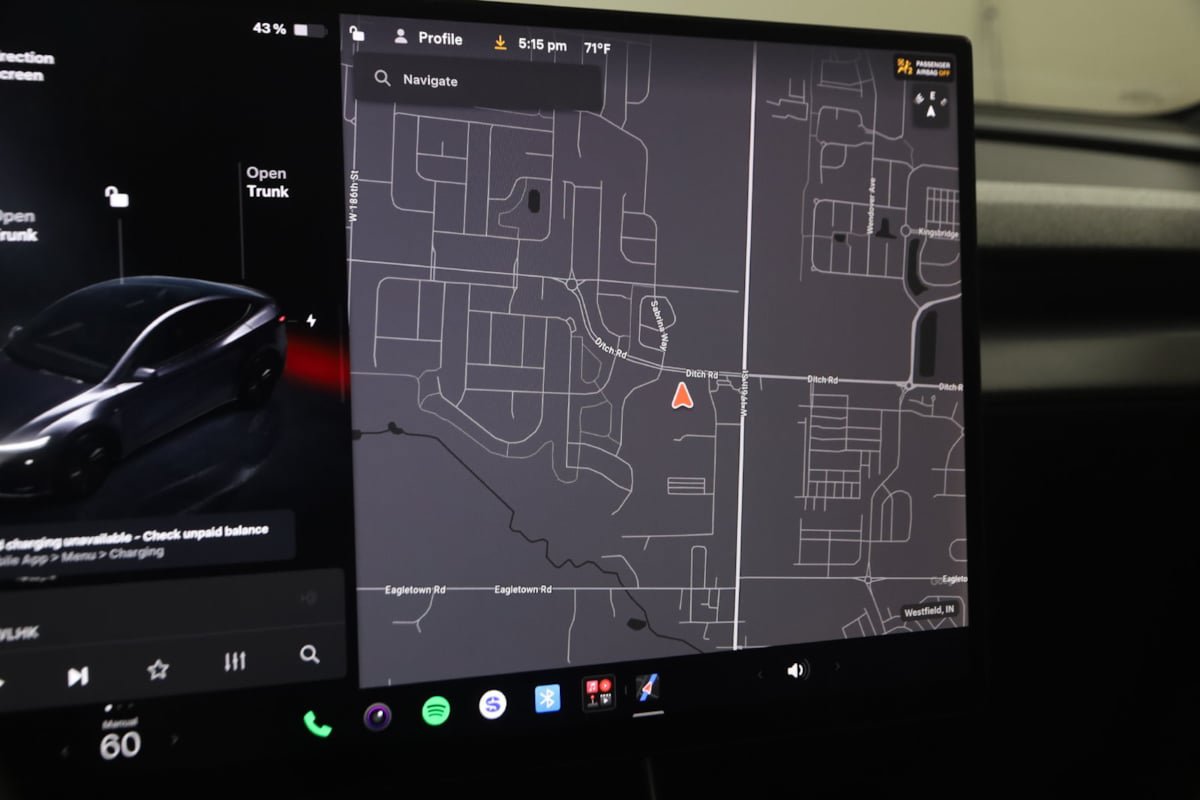 Used 2026 Tesla Model Y AWD image 9