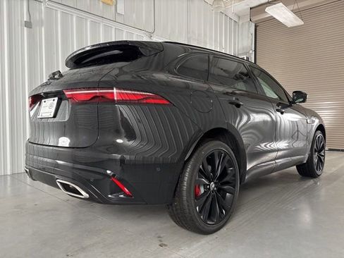 Used 2025 Jaguar F-PACE R-Dynamic S image 7