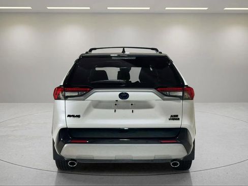 Used 2023 Toyota RAV4 XSE AWD/4WD image 4