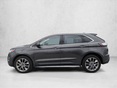 Used 2018 Ford Edge Titanium w/ Technology Package FWD image 8