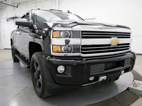 Used 2015 Chevrolet Silverado 2500 High Country AWD/4WD image 41
