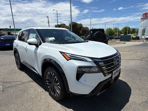 New 2026 Nissan Rogue Platinum w/ Platinum Premium Package AWD/4WD image 2