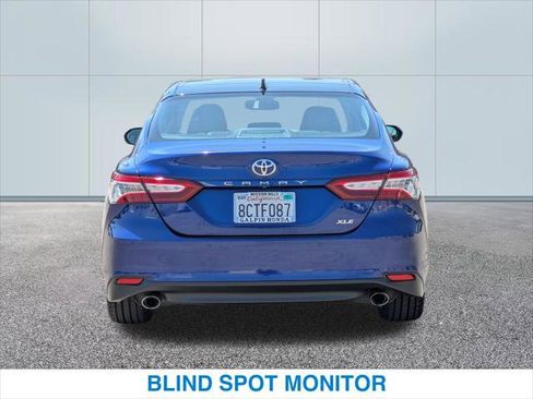 Used 2018 Toyota Camry XLE FWD image 8