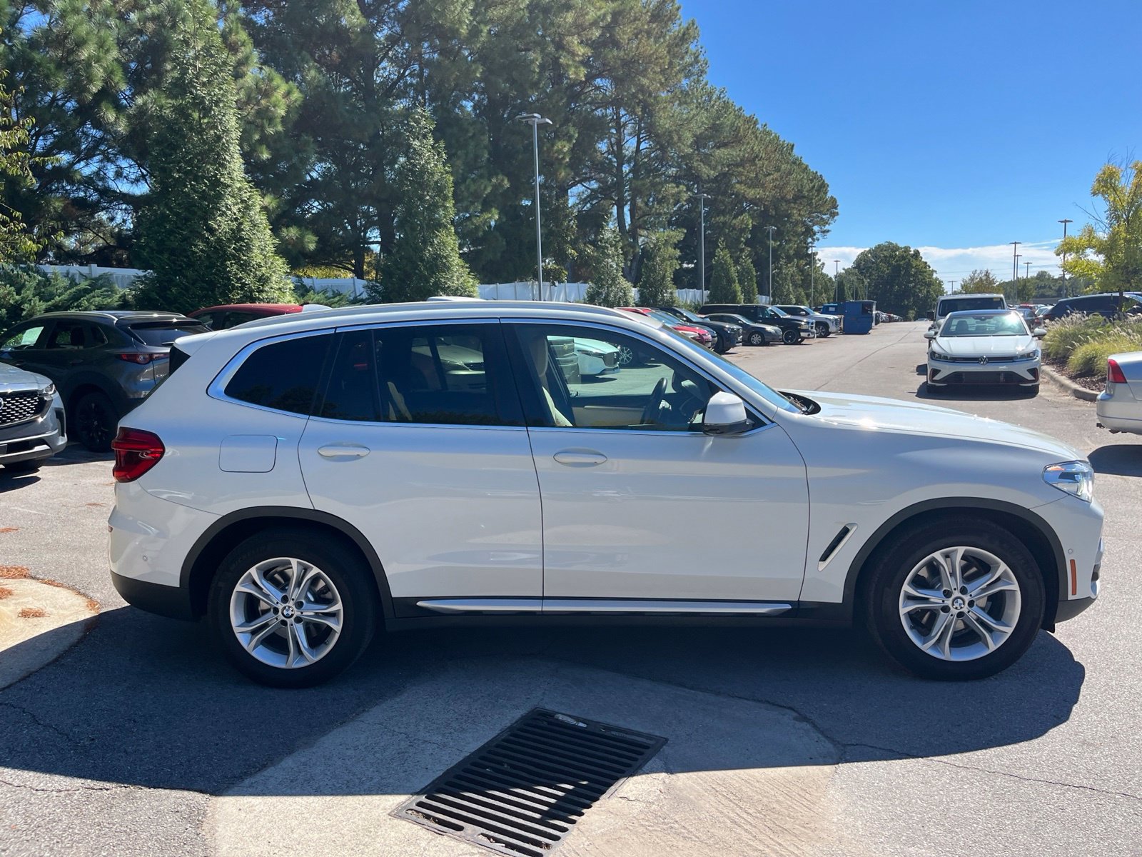 Used 2021 BMW X3 xDrive30i w/ Convenience Package AWD/4WD image 3
