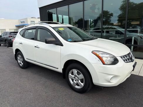 Used 2015 Nissan Rogue S w/ Convenience Package AWD/4WD image 1