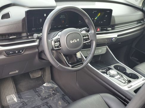 Used 2025 Kia Carnival SX w/ SX Dark Edition Package image 20