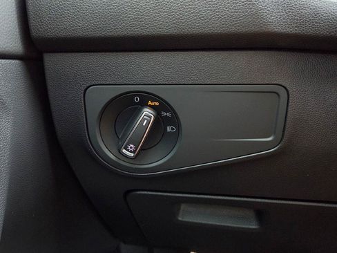 Certified 2023 Volkswagen Tiguan SE R-Line FWD image 25