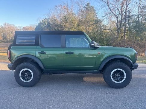 Certified 2022 Ford Bronco Badlands image 2