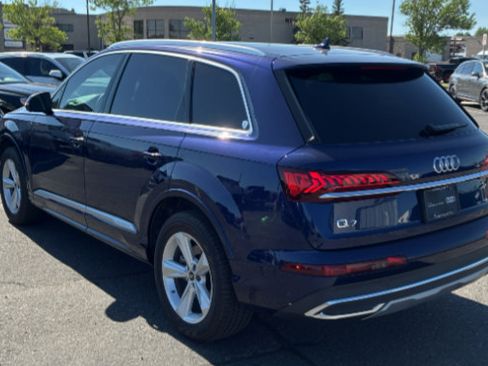Used 2023 Audi Q7 2.0T Premium Plus w/ Premium Plus Package AWD/4WD image 2