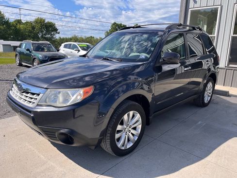 Used 2012 Subaru Forester 2.5X Premium AWD/4WD image 3