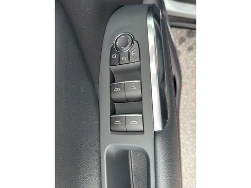 New 2026 Chevrolet Traverse RS image 7