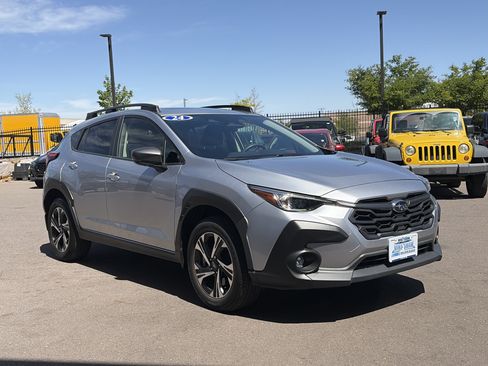 Used 2024 Subaru Crosstrek 2.0i Premium AWD/4WD image 3