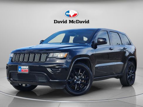 Used 2018 Jeep Grand Cherokee Altitude image 1