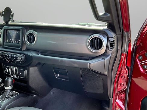 Used 2021 Jeep Wrangler Unlimited Sahara w/ Cold Weather Group AWD/4WD image 21