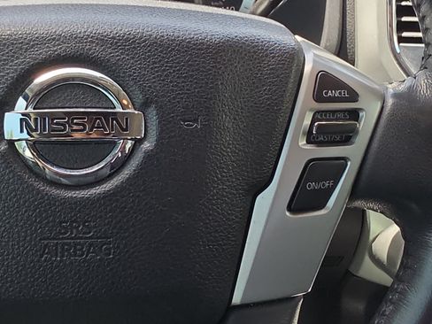 Used 2016 Nissan Titan SL AWD/4WD image 14