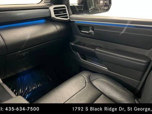 Used 2024 Toyota Sequoia Platinum AWD/4WD image 10