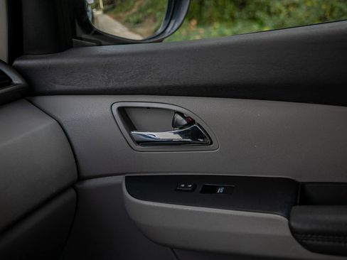 Used 2016 Honda Odyssey EX image 32