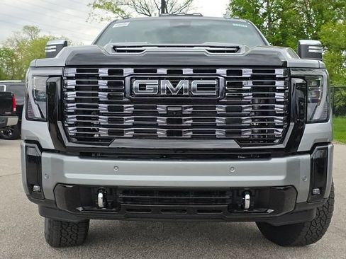 New 2026 GMC Sierra 2500 Denali Ultimate AWD/4WD image 12
