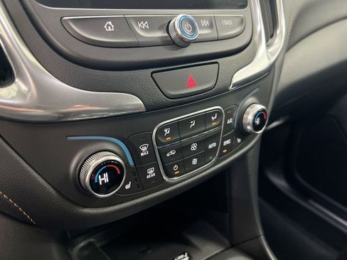 Used 2019 Chevrolet Equinox Premier image 15