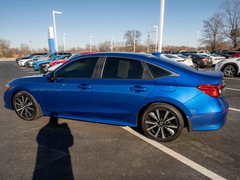 Certified 2023 Honda Civic EX image 4