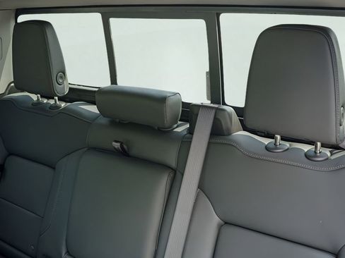 New 2026 GMC Sierra 1500 SLT RWD image 21