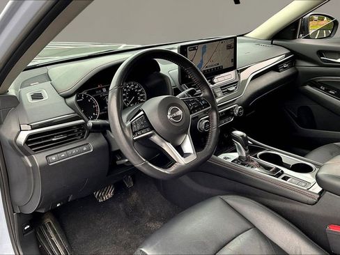 Used 2023 Nissan Altima 2.0 SR FWD image 16