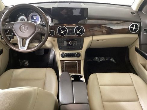 Used 2015 Mercedes-Benz GLK 350 4MATIC image 11