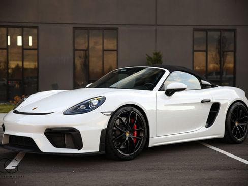 Used 2022 Porsche 718 Boxster Spyder image 3