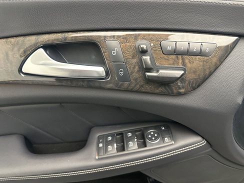 Used 2012 Mercedes-Benz CLS 550 4MATIC image 24