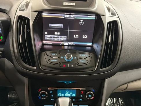 Used 2015 Ford C-MAX SE w/ Equipment Group 203A FWD image 13