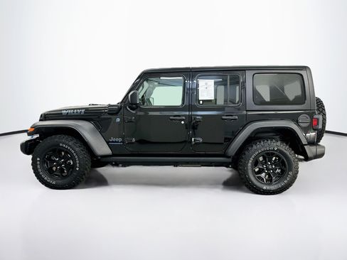 Used 2023 Jeep Wrangler Unlimited w/ 8.4" Radio Group AWD/4WD image 4