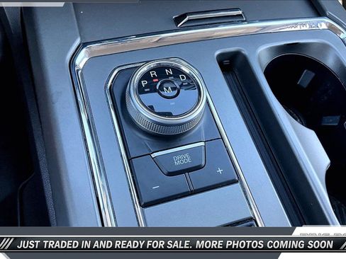 Used 2020 Ford Expedition XLT w/ Equipment Group 201A RWD image 23