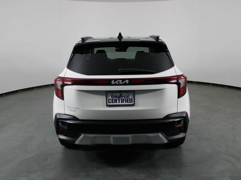Used 2025 Kia Seltos S FWD image 7